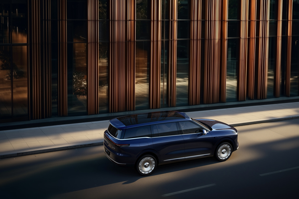 33.69万元起，上汽旗舰?智己LS9正式开启预售 以全球巅峰科技，颠覆30万级大六座SUV格局