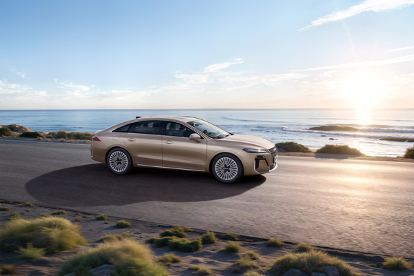 荣威M7 DMH重磅上市，限时美好价8.58万元起享新能源时代家轿王